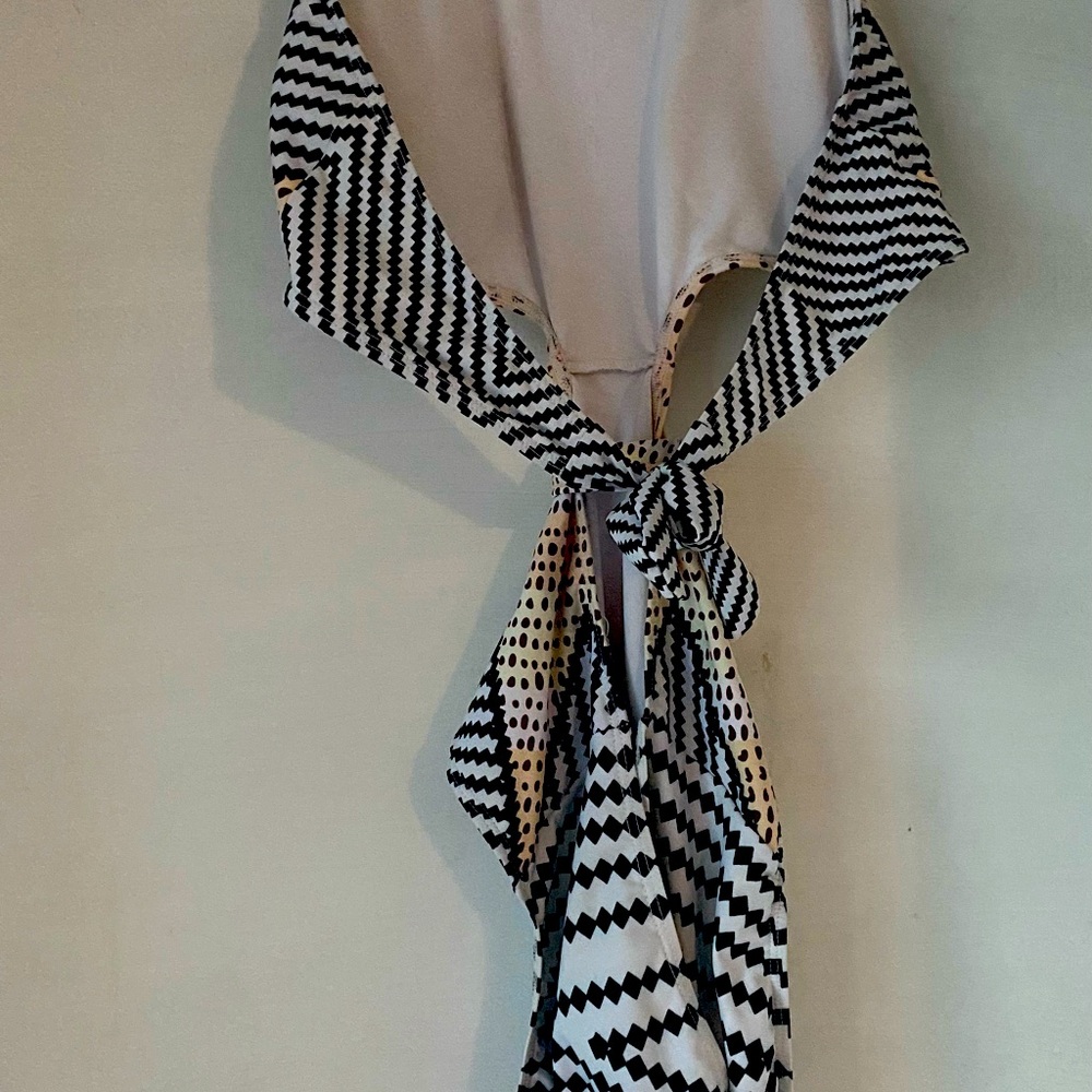 Creatvalu - Chic Geometric Patterned Dress - Blac… - image 2